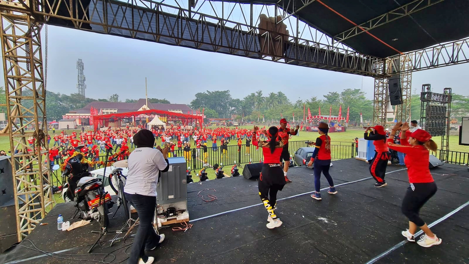 Ratusan anggota KORMI Kabupaten Magelang Senam bersama