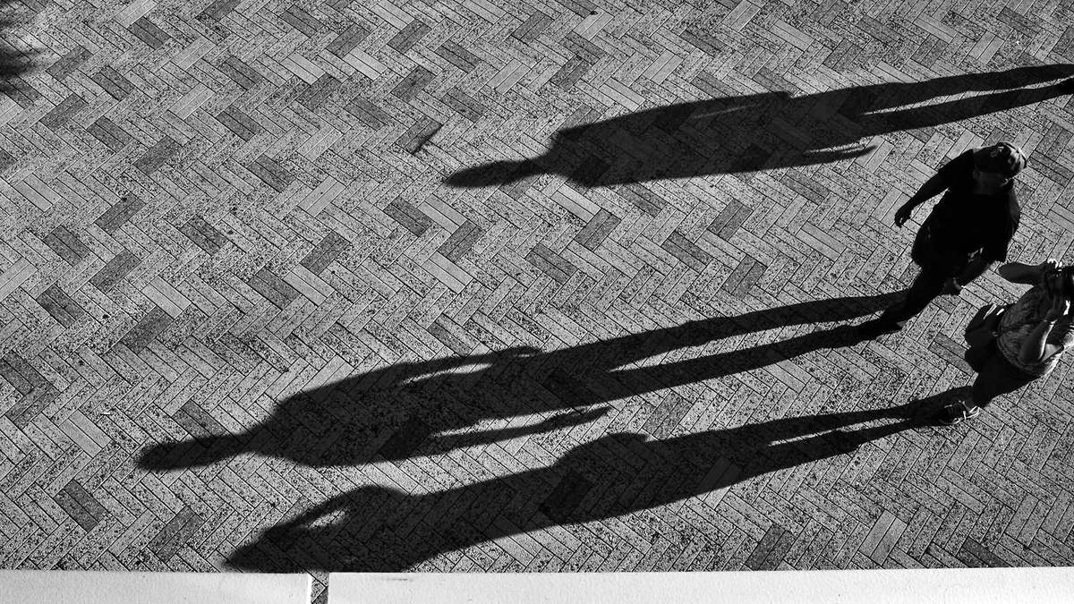 ilustrasi hari tanpa bayangan indonesia