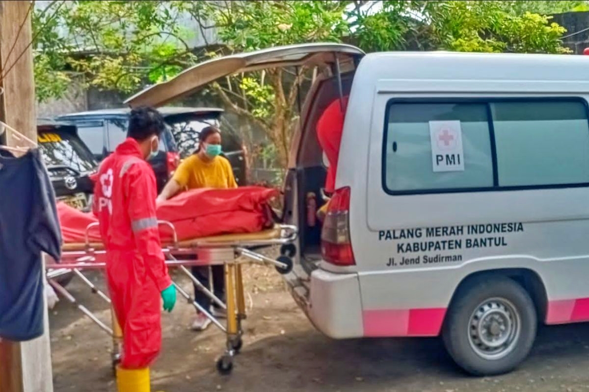 mahasiswa UMY membusuk di kamar kos