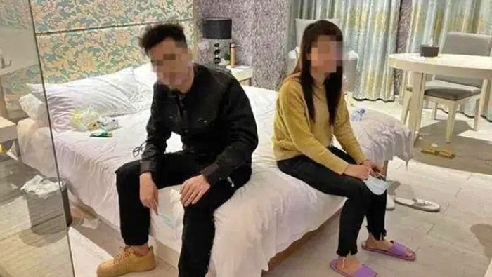 pria pesan PSK yang datang istri sendiri