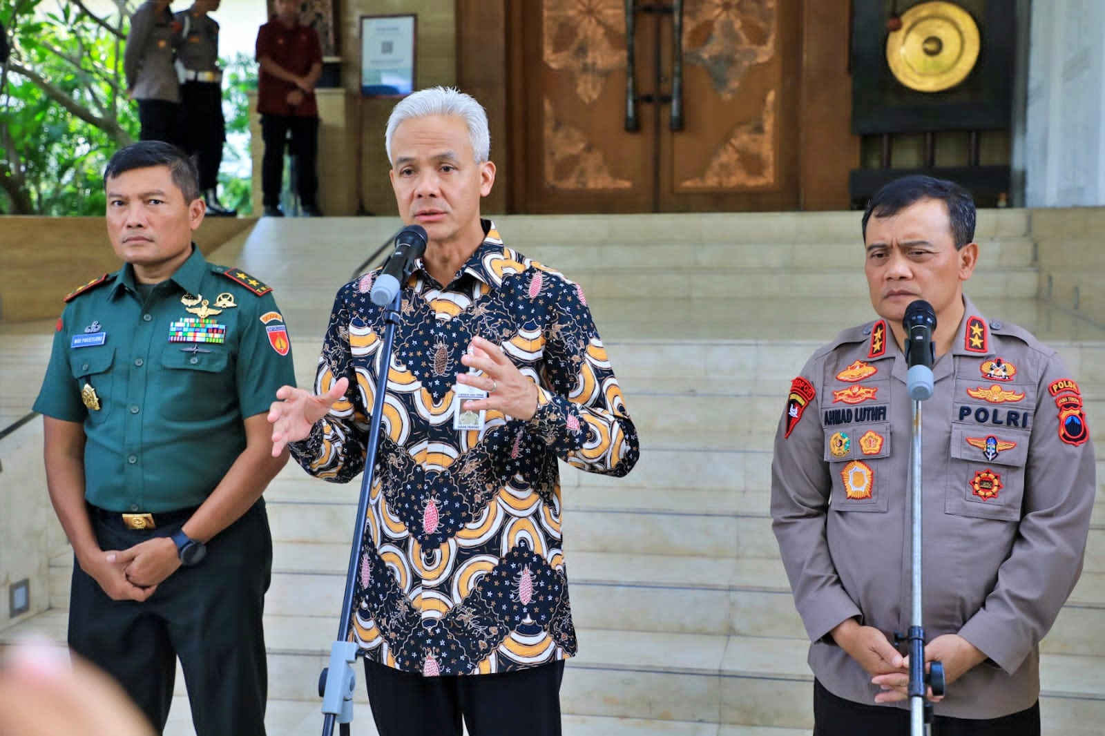 Ganjar Pranowo Bersama TNI Polri