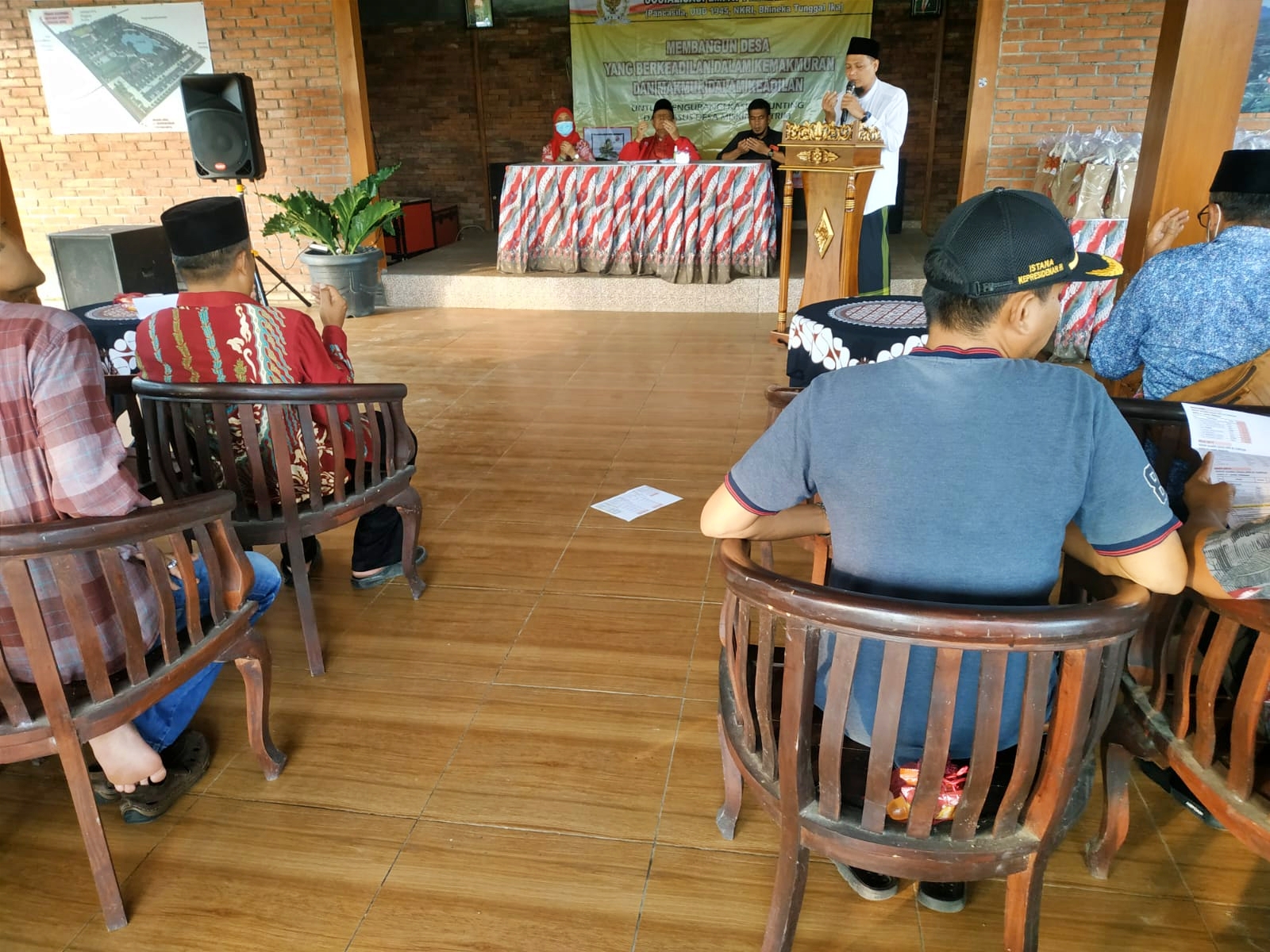 Ir Sudjadi pada sosialisasi empat pilar kebangsaan di Resto Dewi Suba, Desa Mranggeng, Kecamatan Srumbung, Kabupaten Magelang,