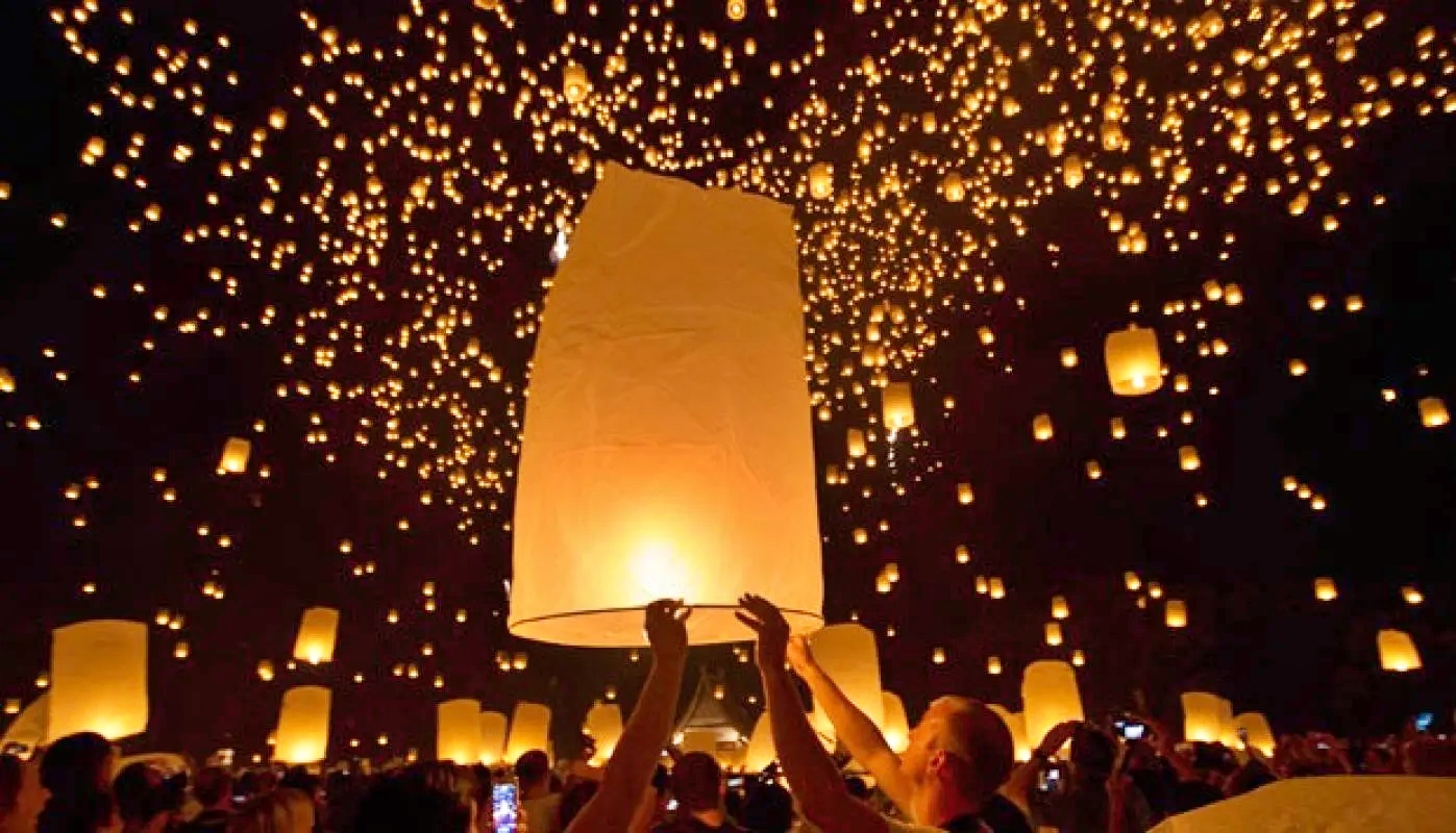 Penerbangan Lampion Waisak di Candi Borobudur