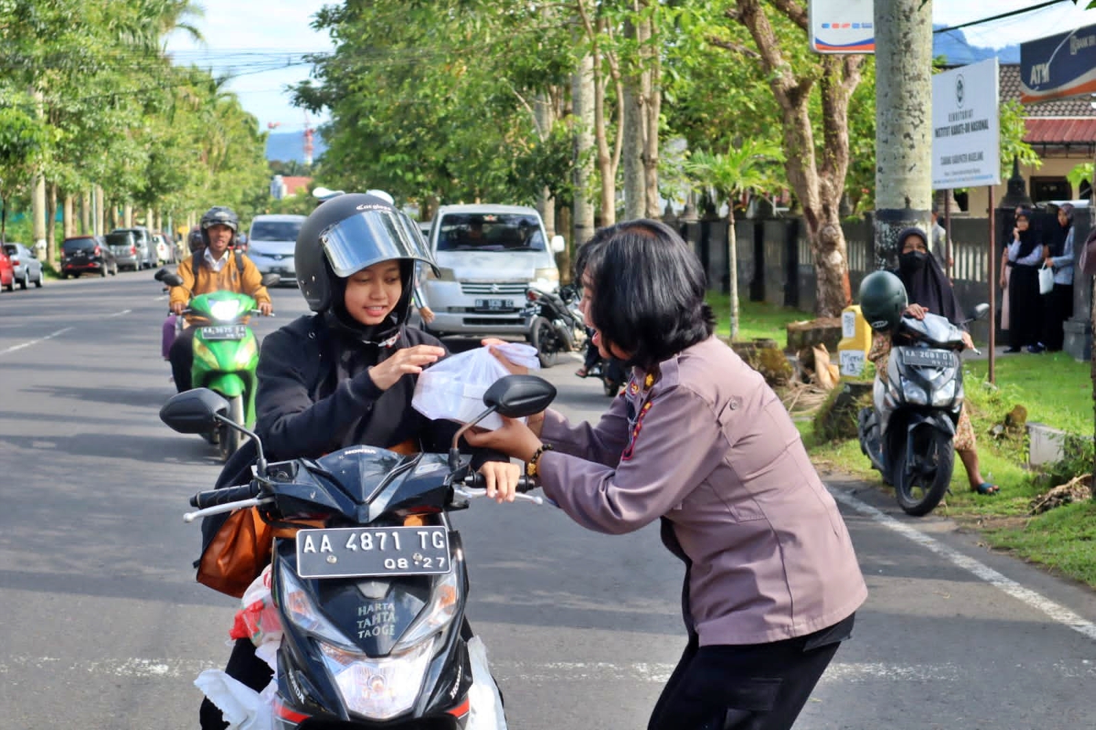 Polresta Magelang bakti sosial di bulan Ramadhan
