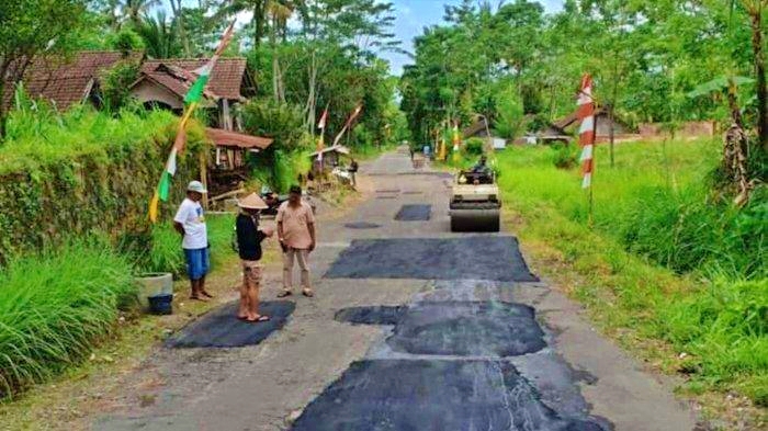 Warga lereng merapi ini swadaya patungan perbaikan jalan evakuasi karena tak kunjung dapat kepastian_foto istimewa