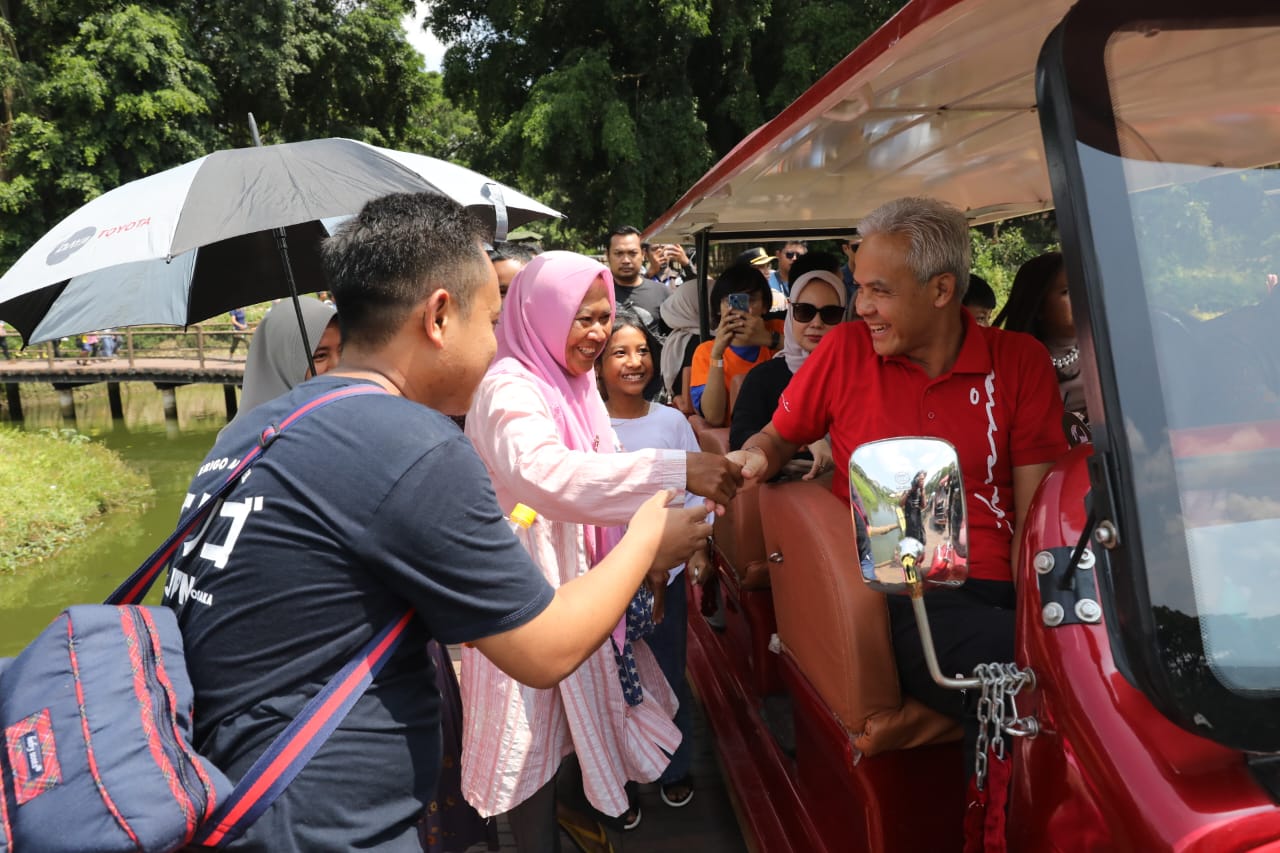 Libur Lebaran, Ganjar Sekeluarga Kunjungi Solo Safari