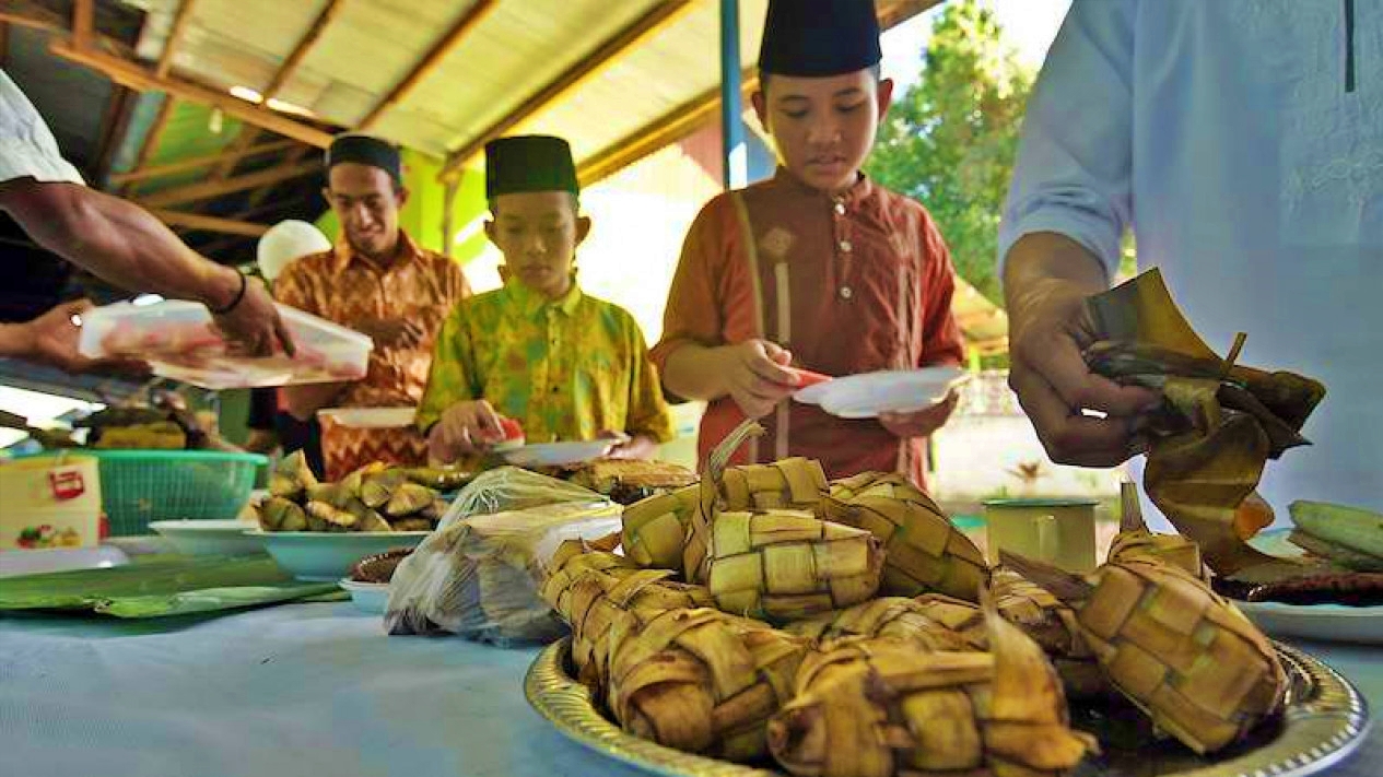 ilustrasi tradisi Lebaran Ketupat