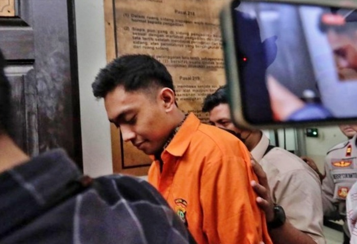 Tersangka Mario Dandy Satriyo mengenakan baju tahanan