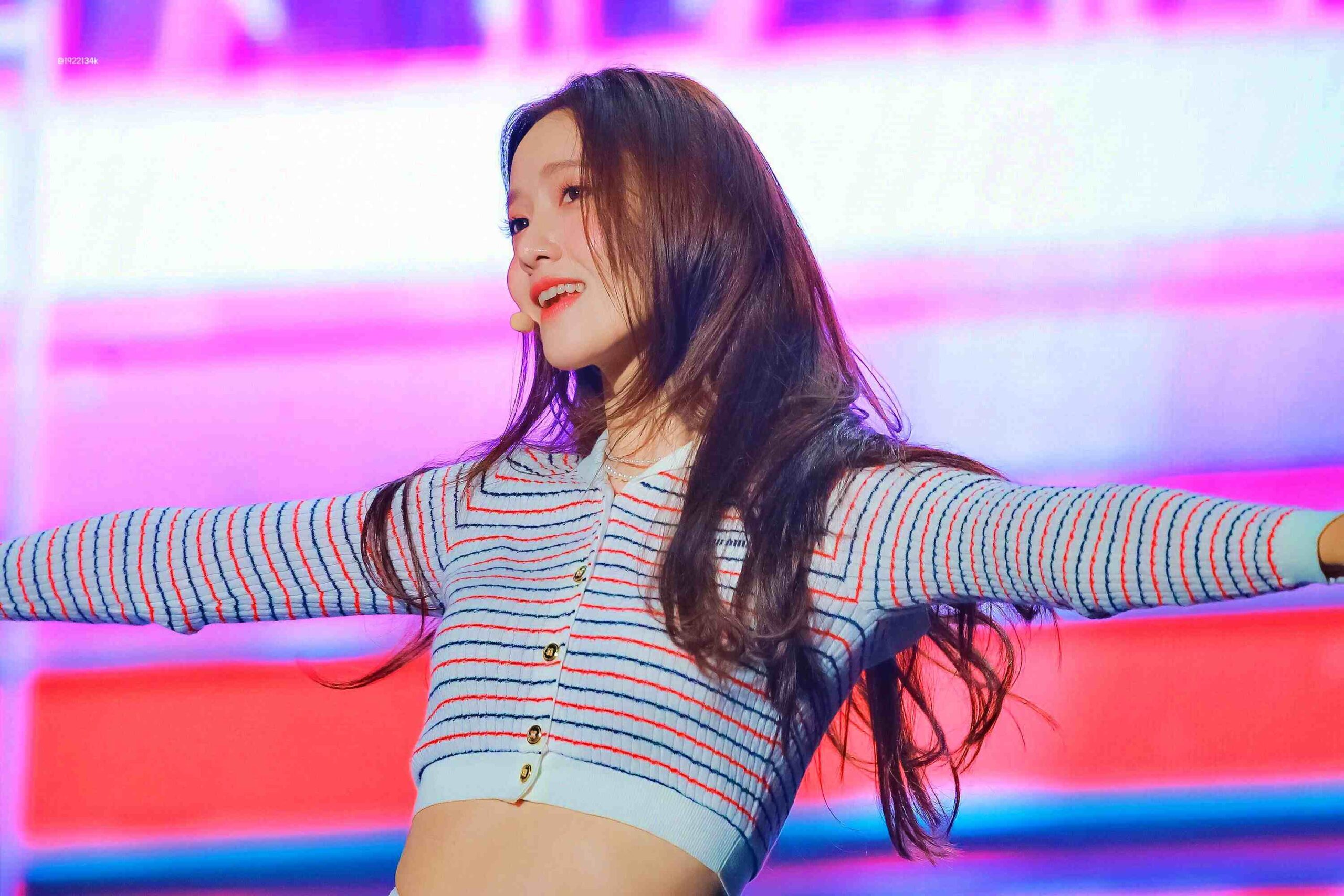 Yoona SNSD dance