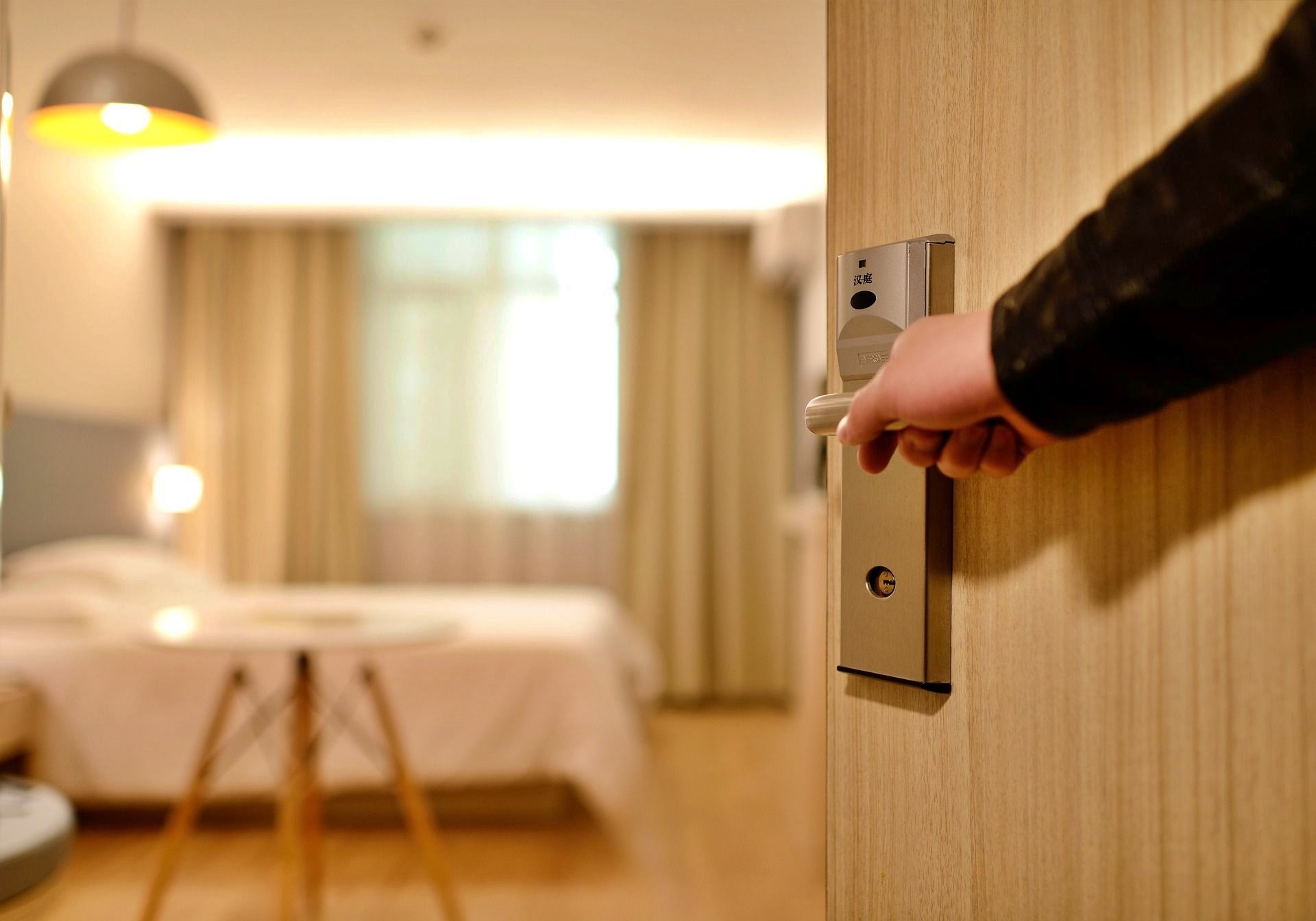 ilustrasi razia hotel