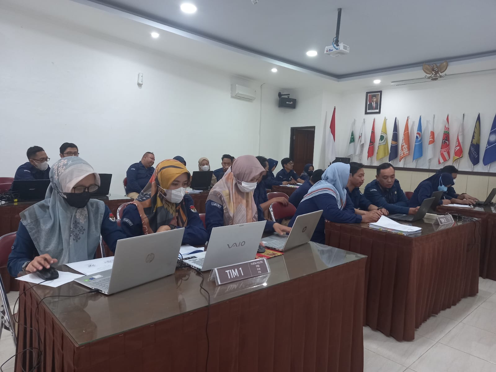 KPU Kota Magelang Verifikasi Administrasi Berkas Bacaleg Pemilu 2024