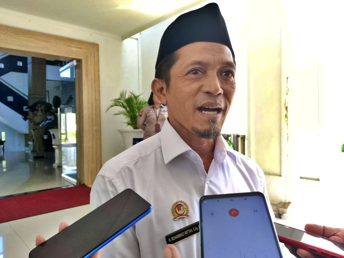 Kepala Kemenag Kabupaten Magelang, Muhammad Miftah saat diwawancari soal jamaah haji