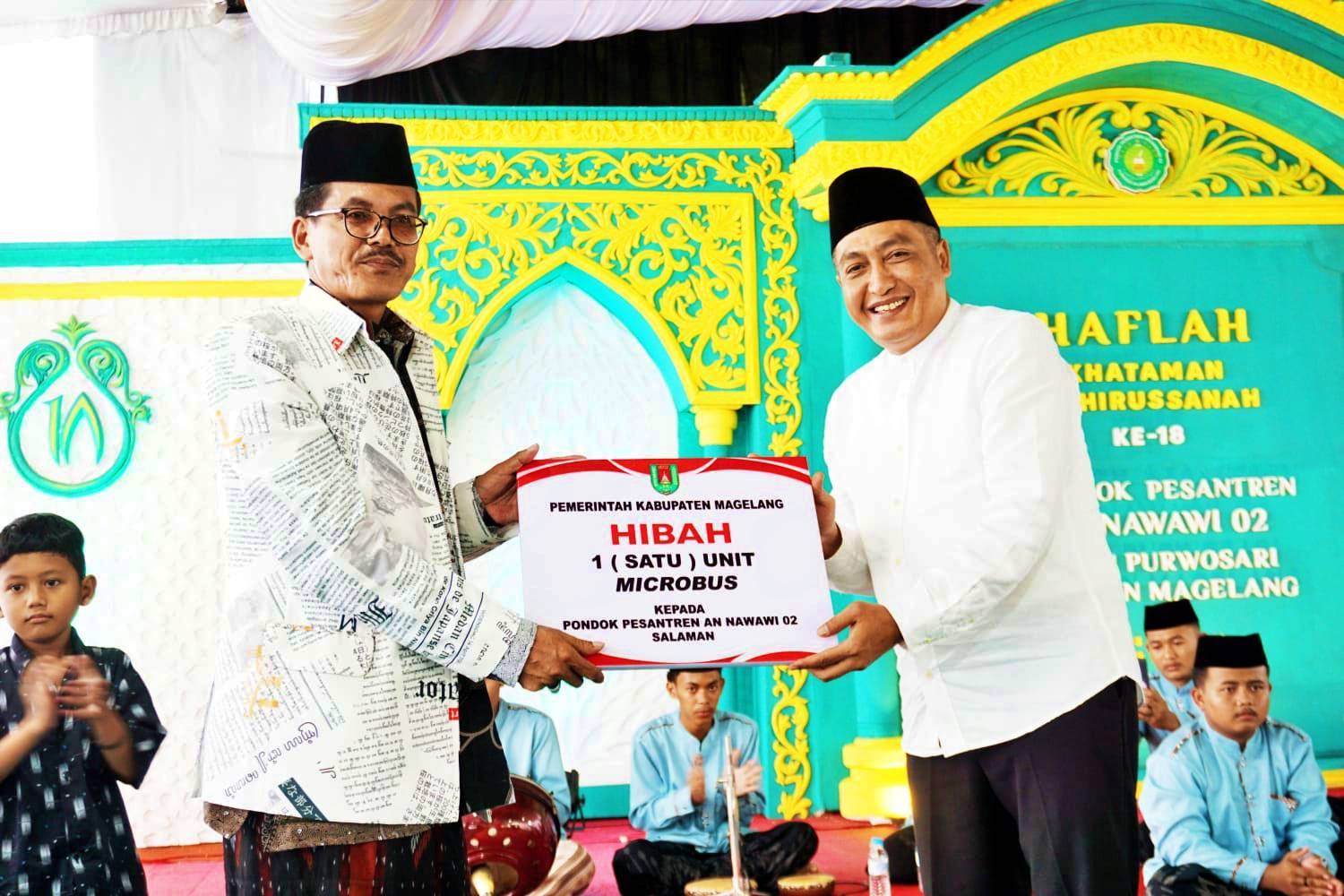 Pemkab Magelang beri hibah satu unit mobil ke Ponpes AN-Nawawi 02 Salaman