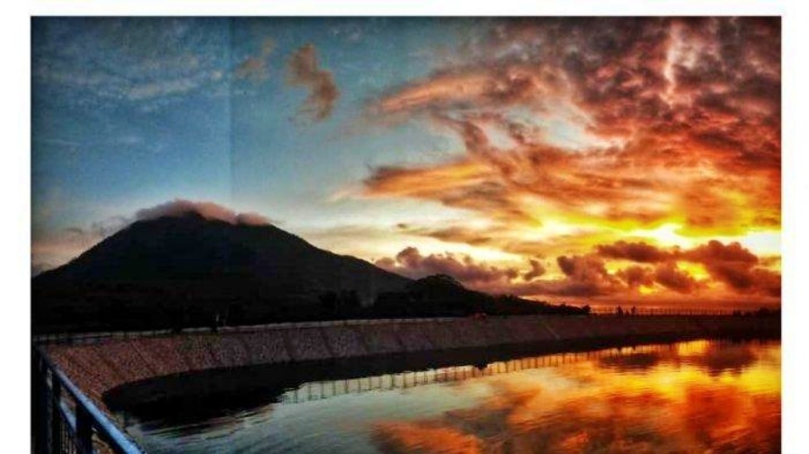 Senja di Embung Sikembang Magelang
