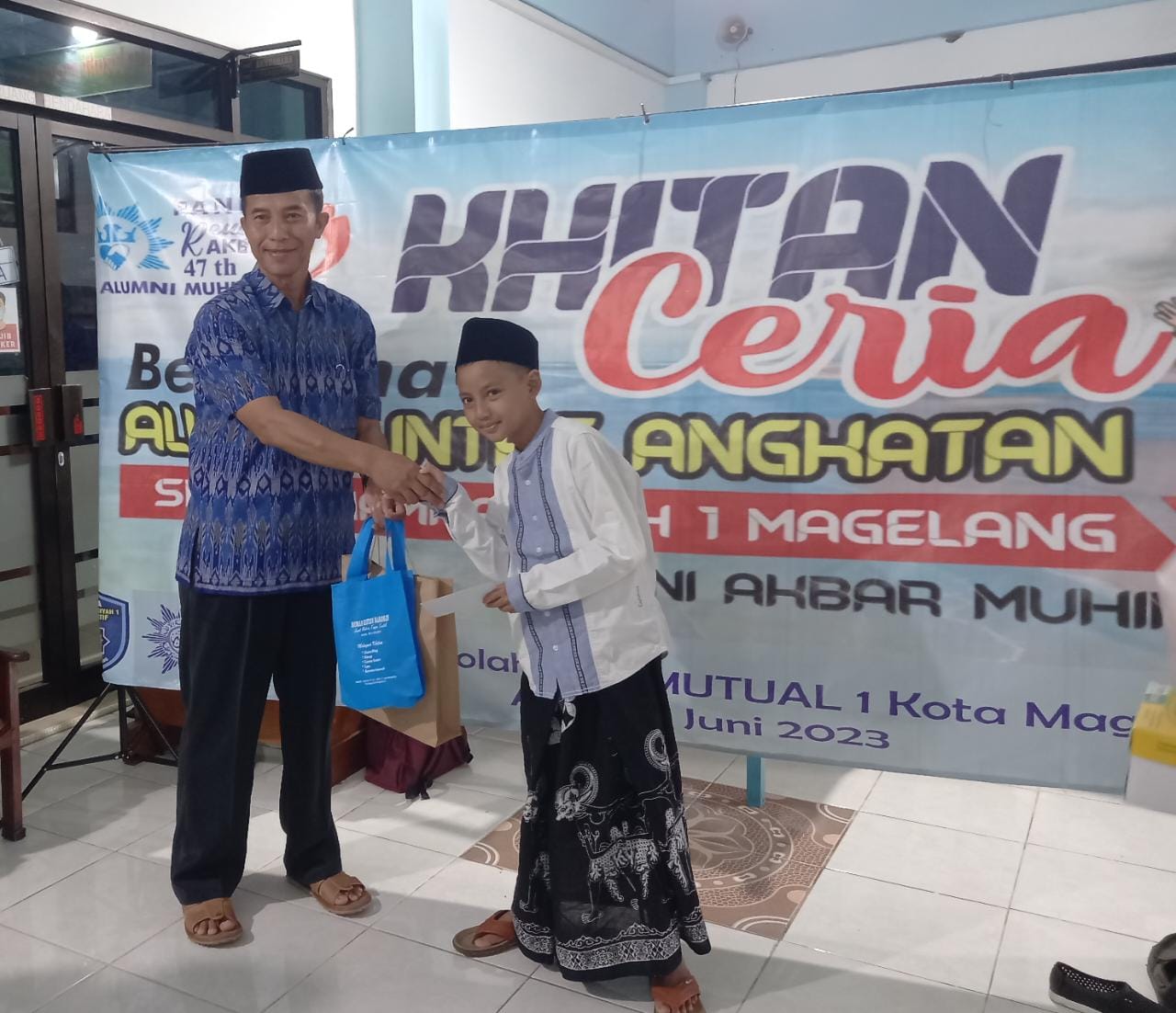 Jelang Reuni Akbar, Alumni SMA Muhammadiyah 1 Magelang Gelar Khitan Ceria
