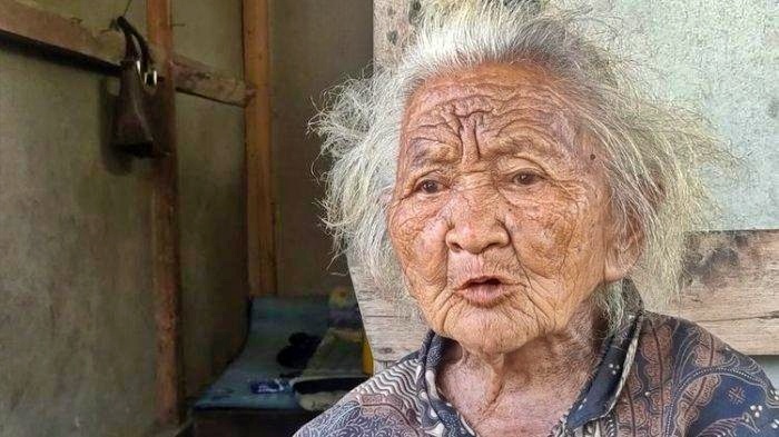 Mbah Parni mengaku berumur 136 tahun viral karena petuahnya_foto kompas