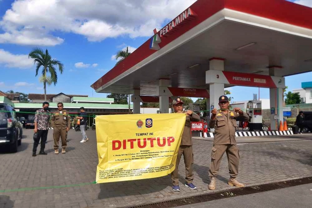 Satpol PP DIY tutup SPBU di Jalan Palagan