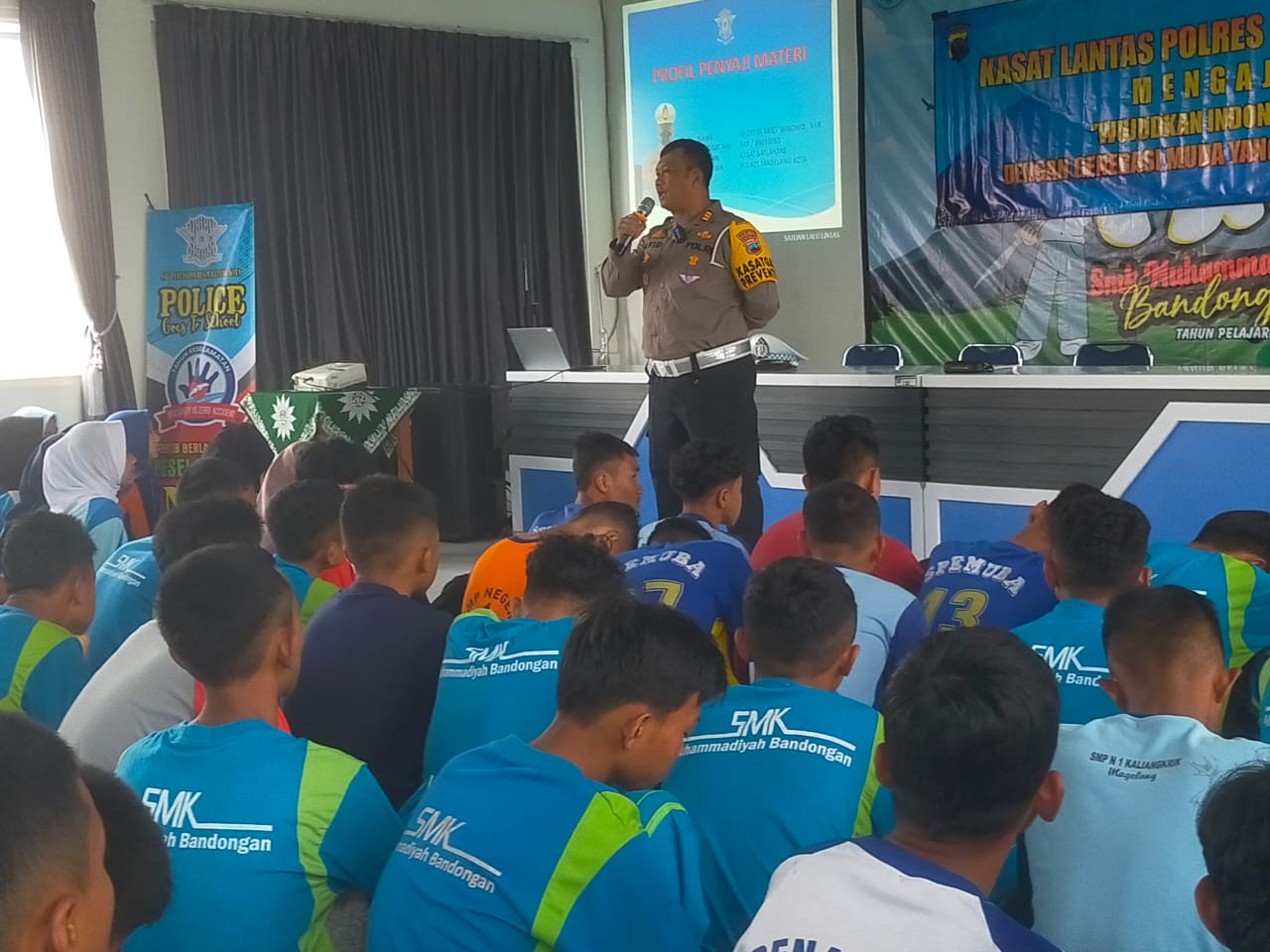 Polres Magelang Kota Gelar Program “Mengajar Tertib Berlalu Lintas”, Berikan Edukasi Ke Pelajar