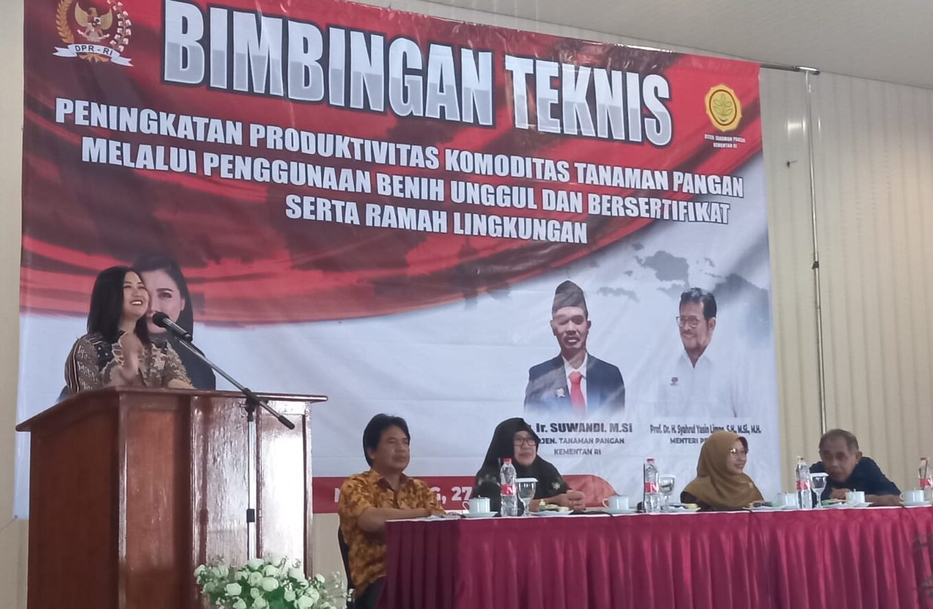 Upaya Tingkatkan Produktivitas Tanaman Pangan, Vita Ervina Dorong Petani di Magelang Gunakan Benih Unggul Bersertifikat
