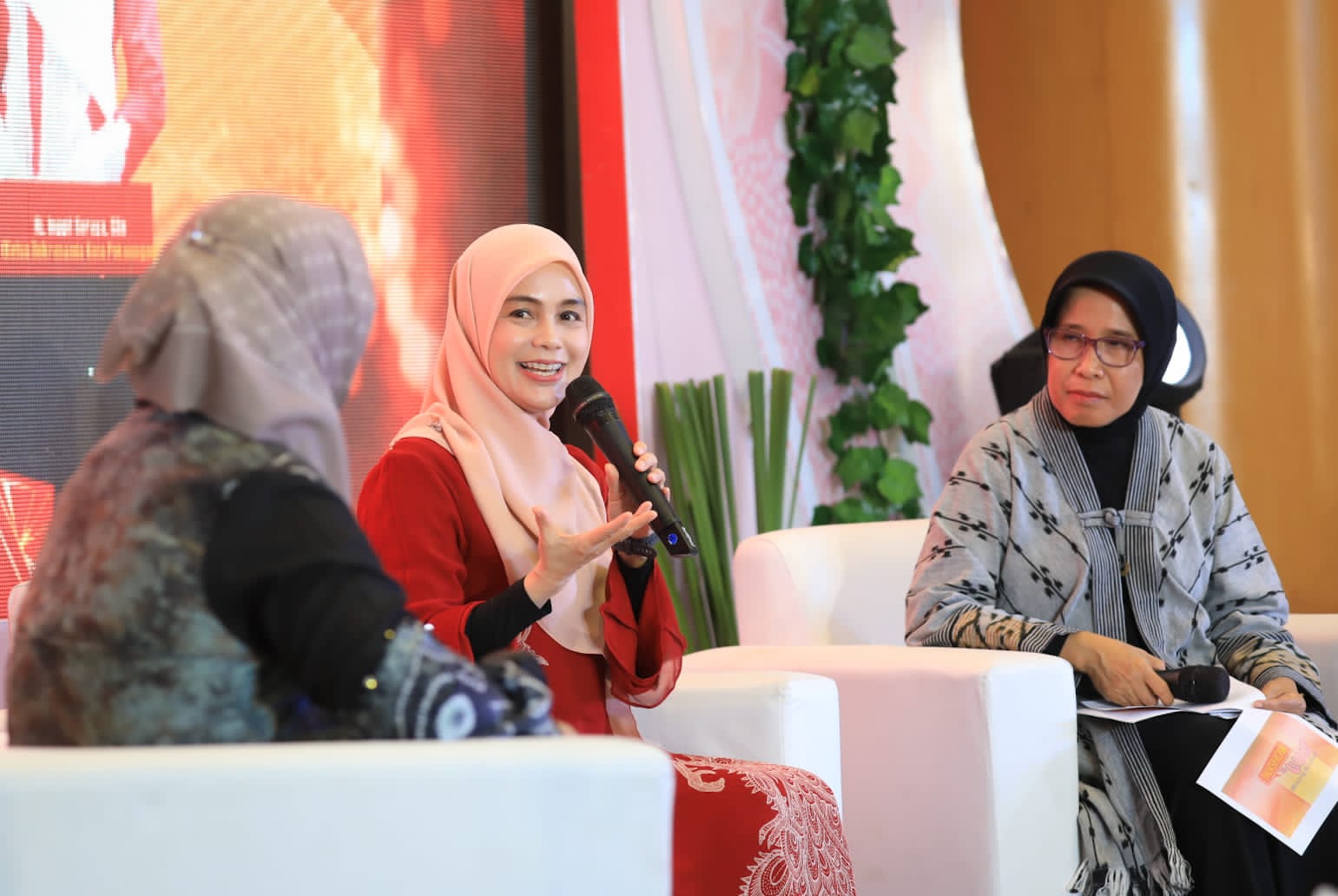 Produk UKM Jateng di Kalsel Laris Manis, Atikoh Ganjar: Semoga Terus Meningkat