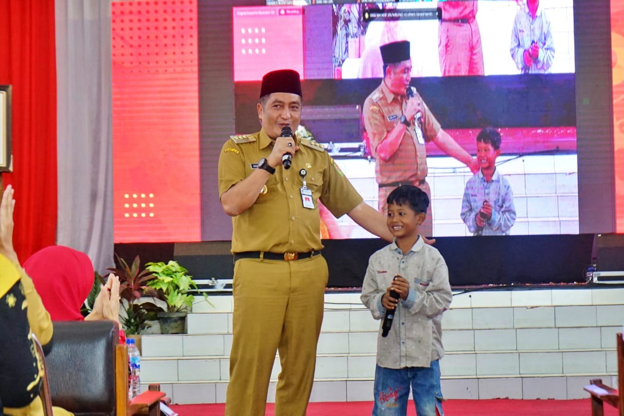 Bupati Magelang saat hadiri peringatan Hari Keluarga dan Anak Nasional 2023