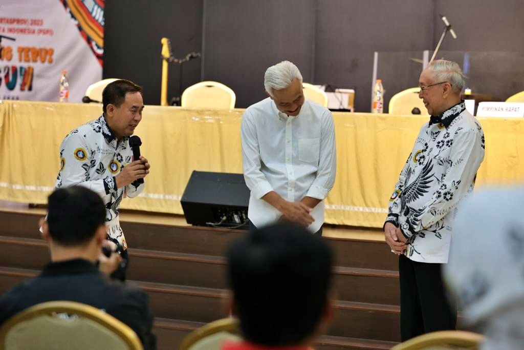 Ganjar Pranowo saat bersama PGPI