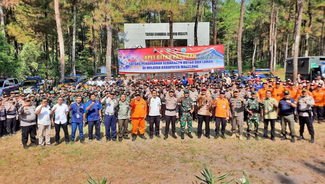 Gelar pasukan dalam rangka penanganan kebakaran hutan dan lahan di Lapangan Taman Nasional Gunung Merapi (TNGM) Jurang Jero Srumbung