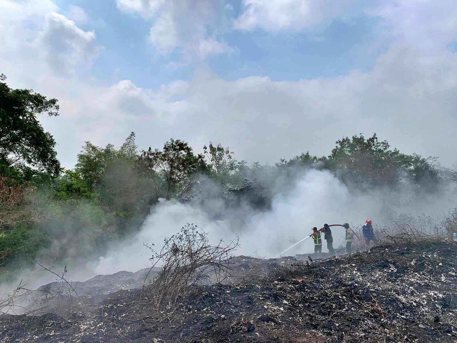 Lahan Kosong di Sawangan Kabupaten Magelang terbakar