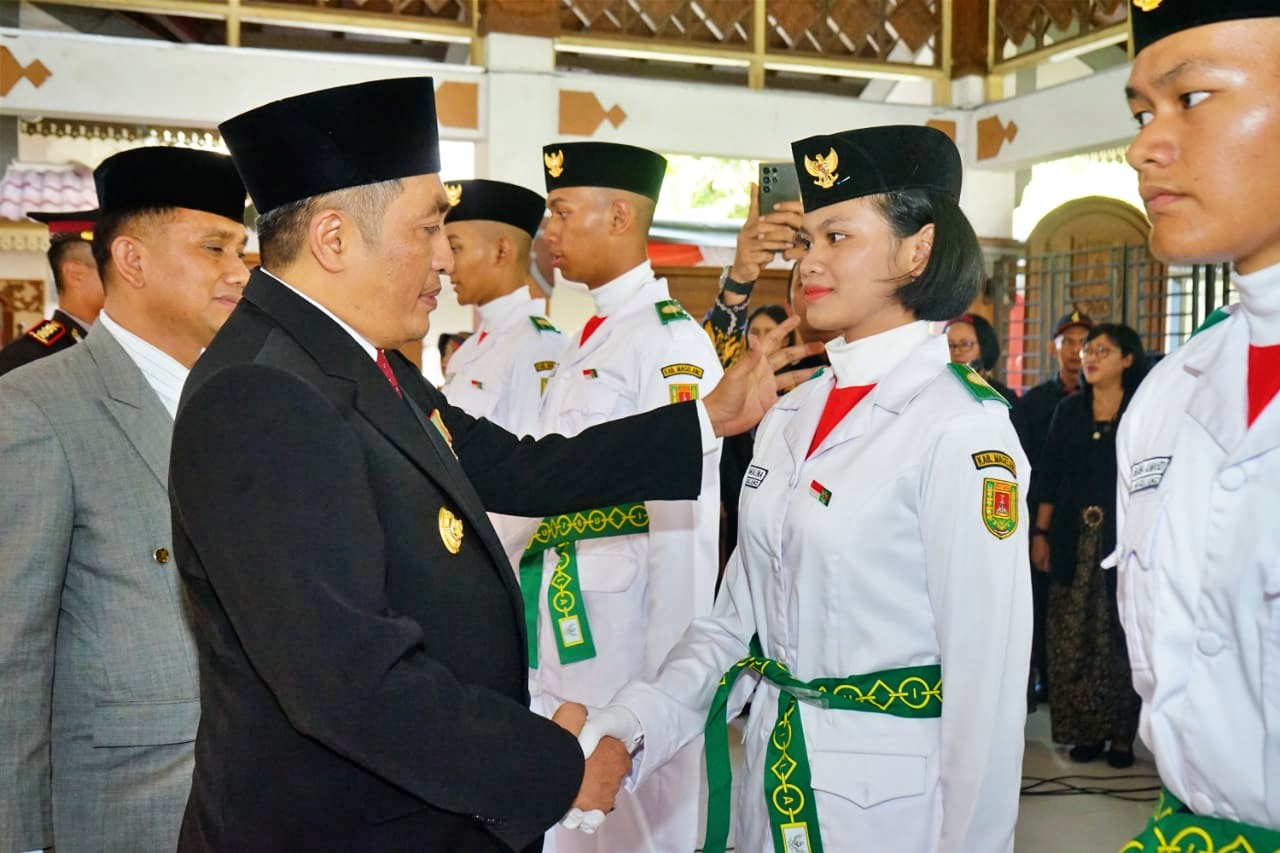 Pengukuhan Paskibra Kabupaten Magelang oleh Bupati