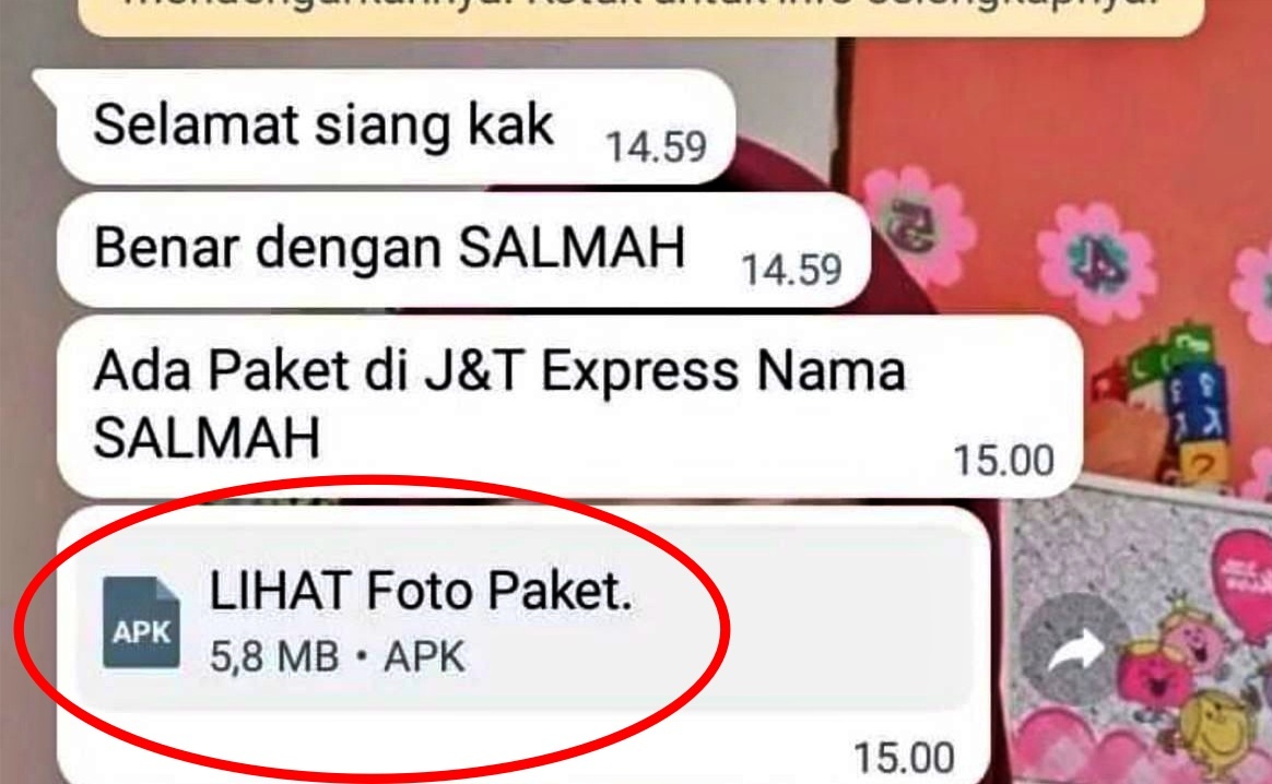 Penipuan melalui chat WhatsApp berupa APK