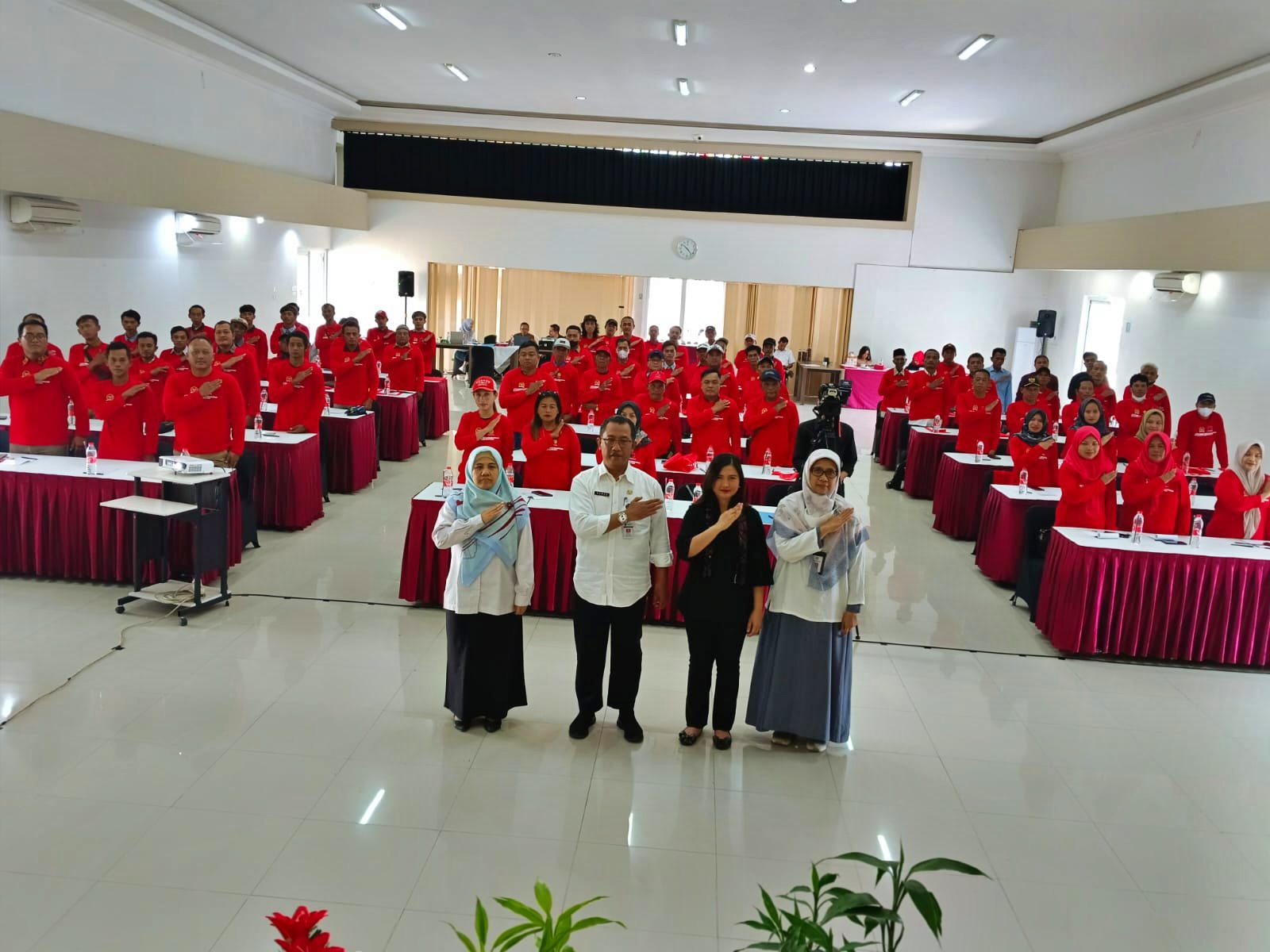 anggota Komisi IV DPR RI Fraksi PDI Perjuangan, Vita Ervina setelah membuka bimtek petani buah di Magelang