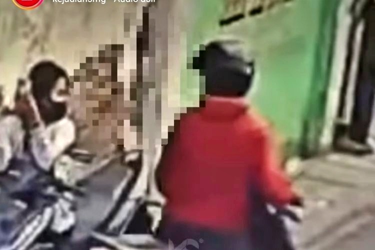 tangkapan layar video oknum sekdes ganggu istri orang