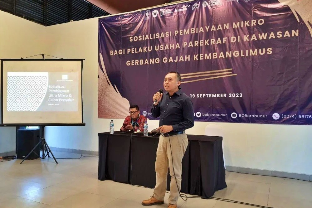 Pusat Investasi Pemerintah (PIP) bekerja sama dengan Badan Otorita Borobudur (BOB) menggelar sosialisasi pembiayaan ultramikro kepada masyarakat pelaku usaha kecil di kawasan wisata Candi Borobudur, Magelang_foto istimewa