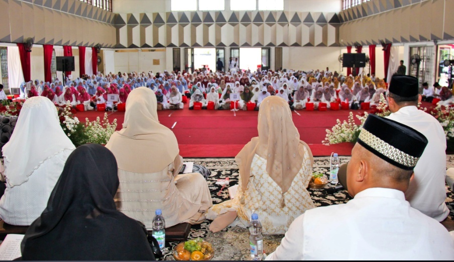 sholawat bersama memperingati Maulid Nabi Tingkat Kabupaten Magelang Tahun 2023 yang dihadiri jajaran Forkompimda Kabupaten dan OPD terkait