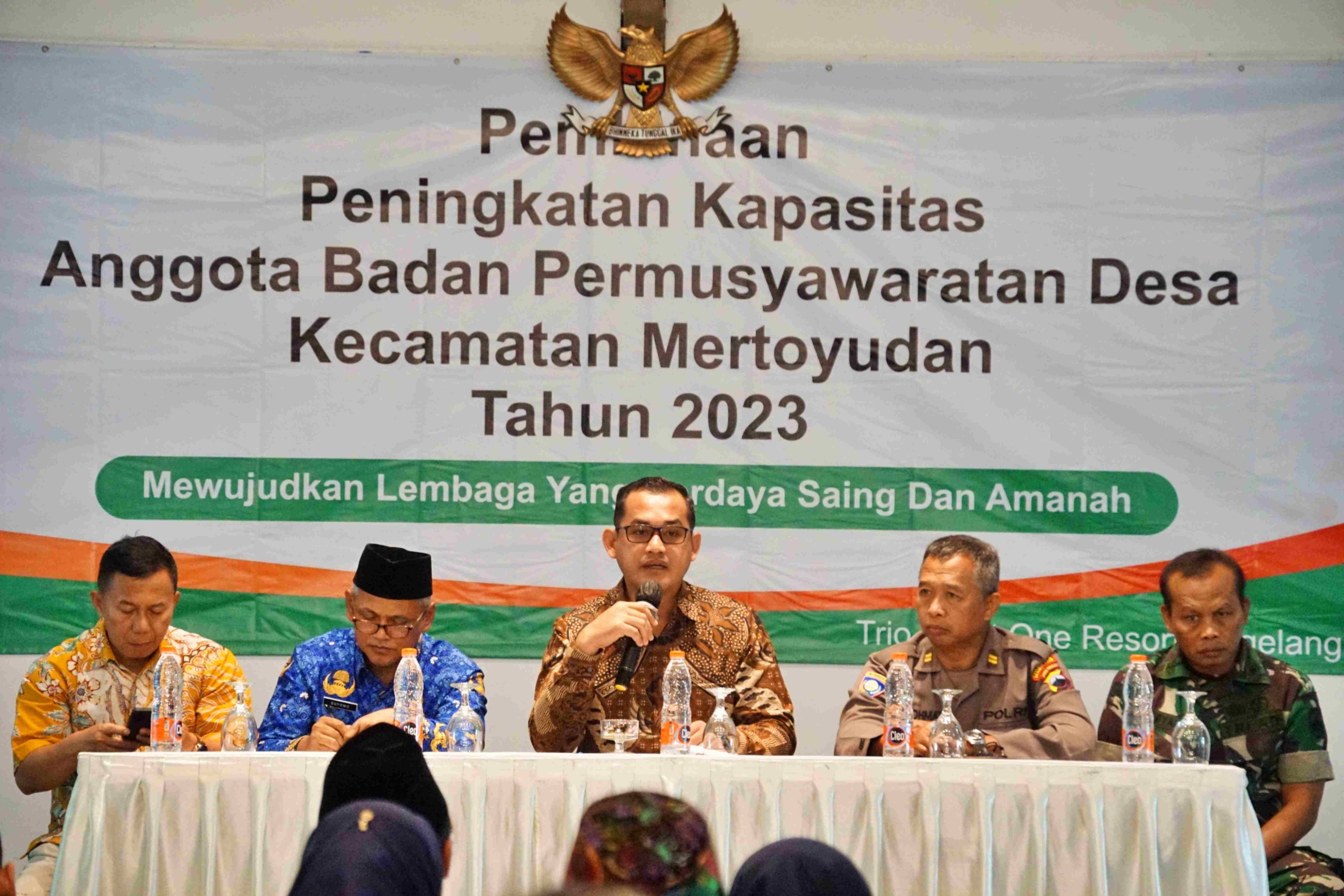 Asisten 1 Pemkab Magelang saat memberikan arahan di acara peningkayak BPD se Kecamatan mertoyudan