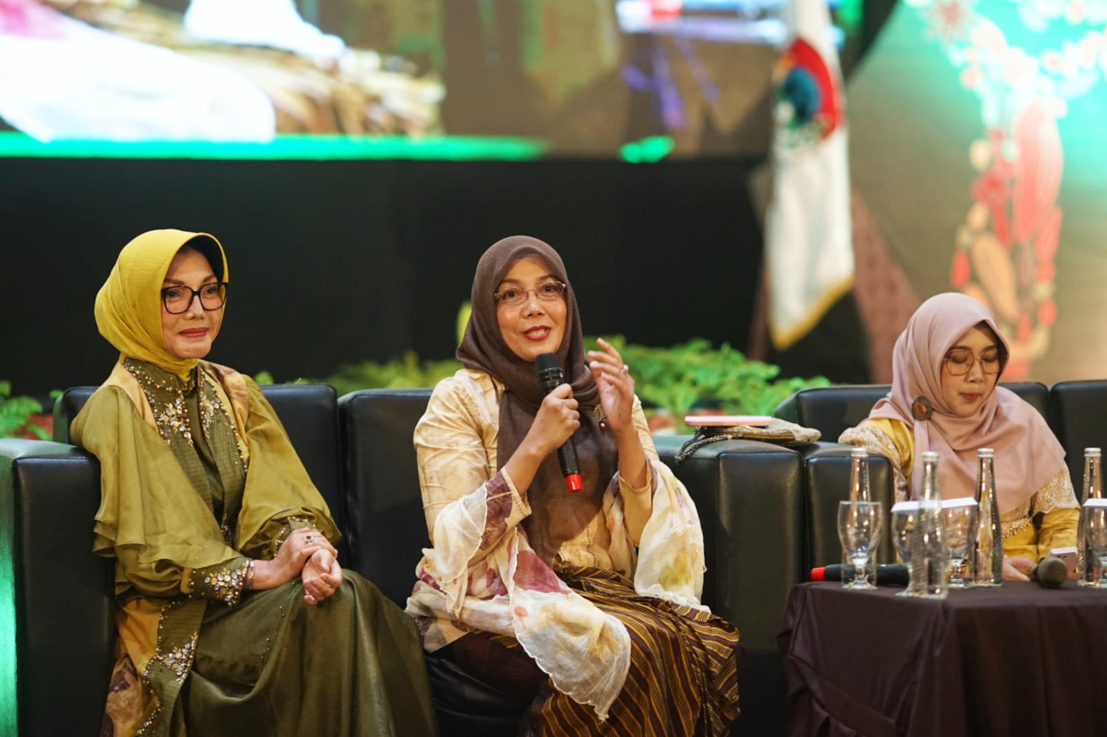 Hadiri Forum Rasai Kota 2023, Ketua TP PKK Kota Magelang Bagikan “Ceting Emas”