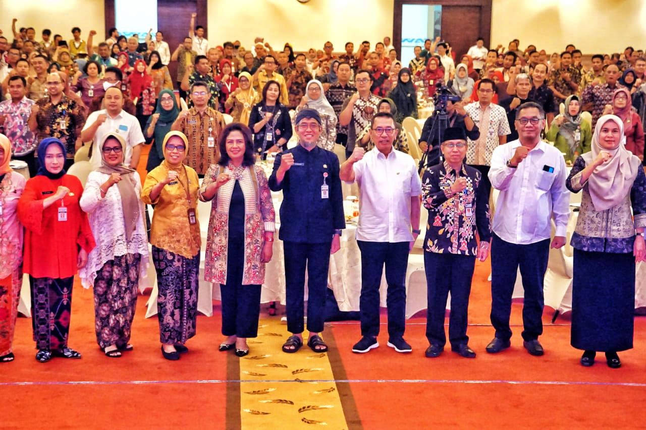 evaluasi terpadu percepatan penurunan Stunting Provinsi Jawa Tengah yang di laksanakan di Grand Artos Hotel Magelang