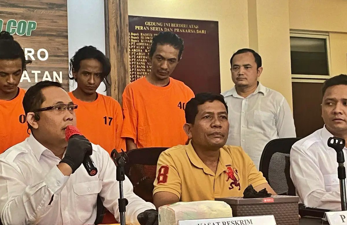 tiga pria kakak beradik salah satunya seleb tiktok ditangkap polisi karena aniaya anggota TNI AD