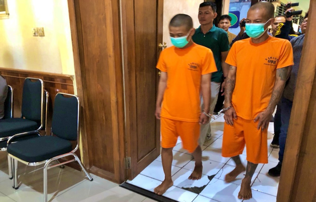 Dua pengedar Pil Sapi yang dijual melalui instagram saat di Polresta Sleman