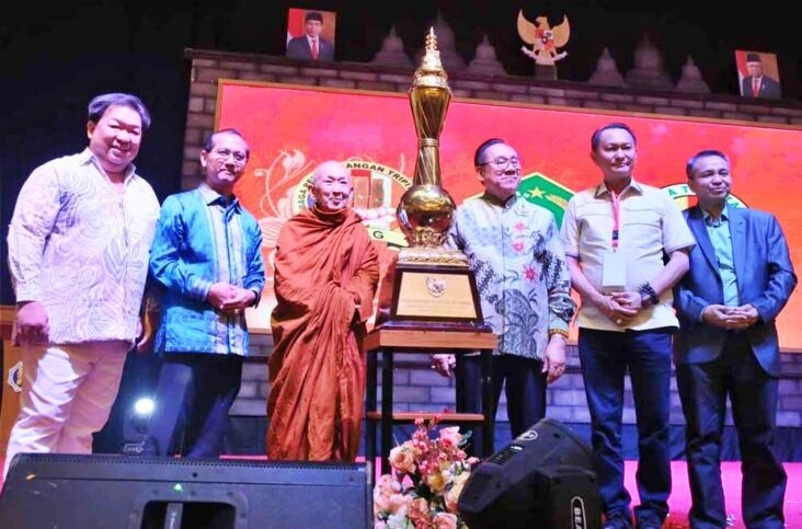 Juara Swayamvara Tripitaka Gatha (STG) XI yang berlangsung Magelang