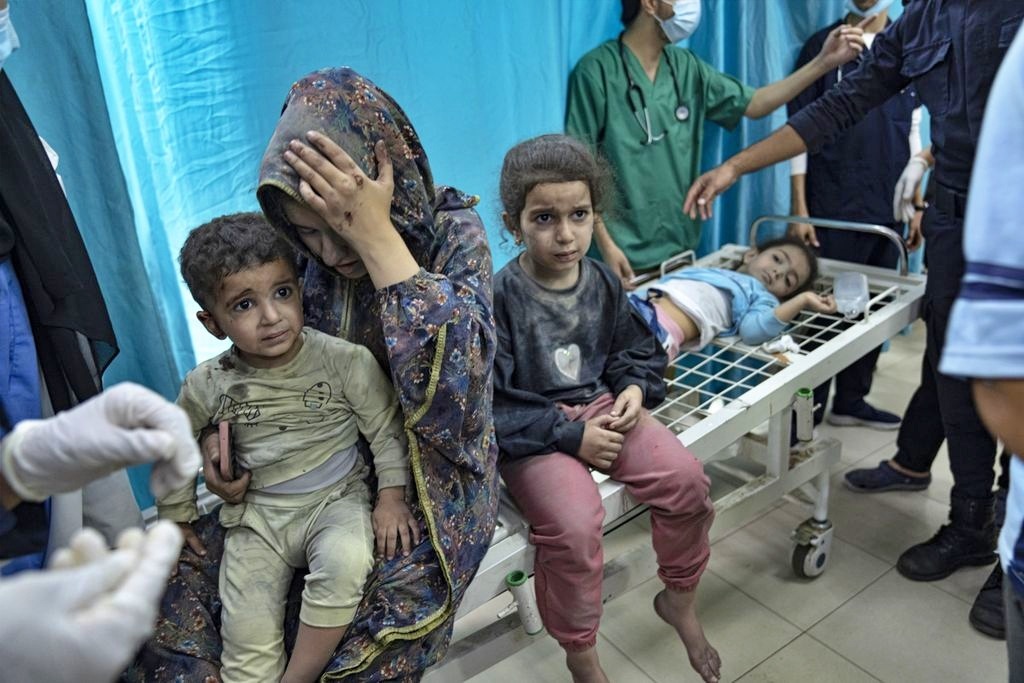 Kondisi warga Gaza saat di rumah sakit_foto AP PHOTO_DOAA ALBAZ