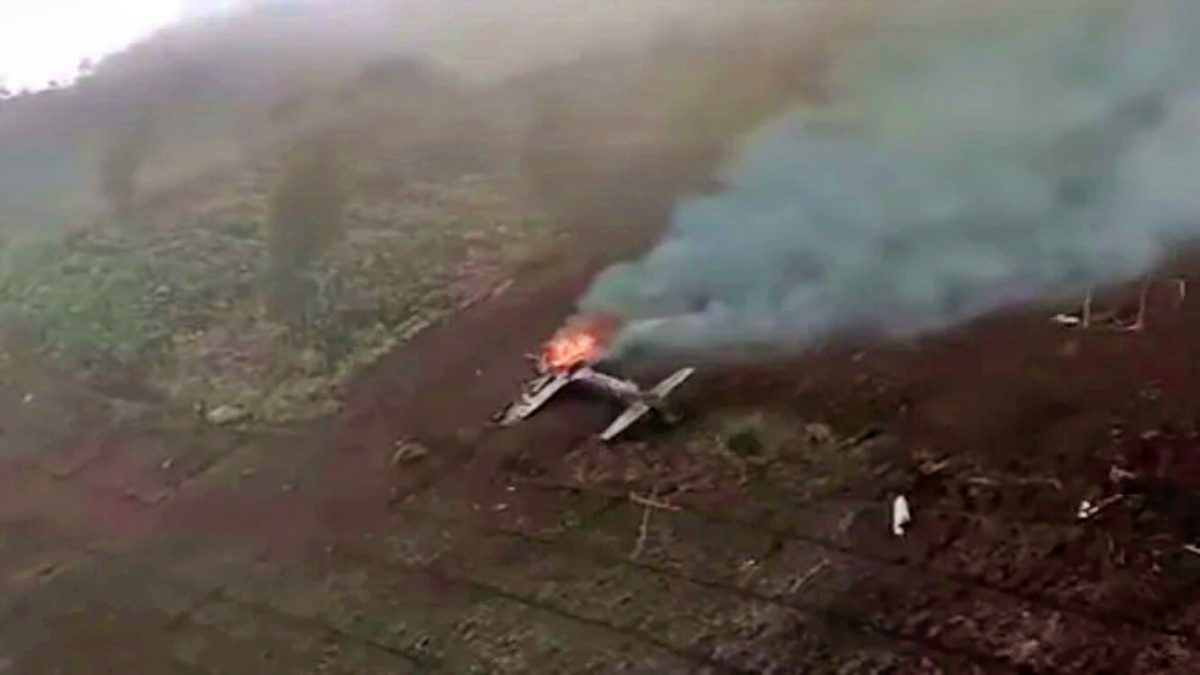 Pesawat Terbang TNI AU jatuh di Pasuruan Jawa Timur