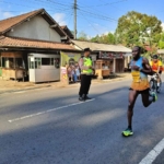 Petugas jajaran Polresta Magelang amankan event Borobudur Marathon 2023