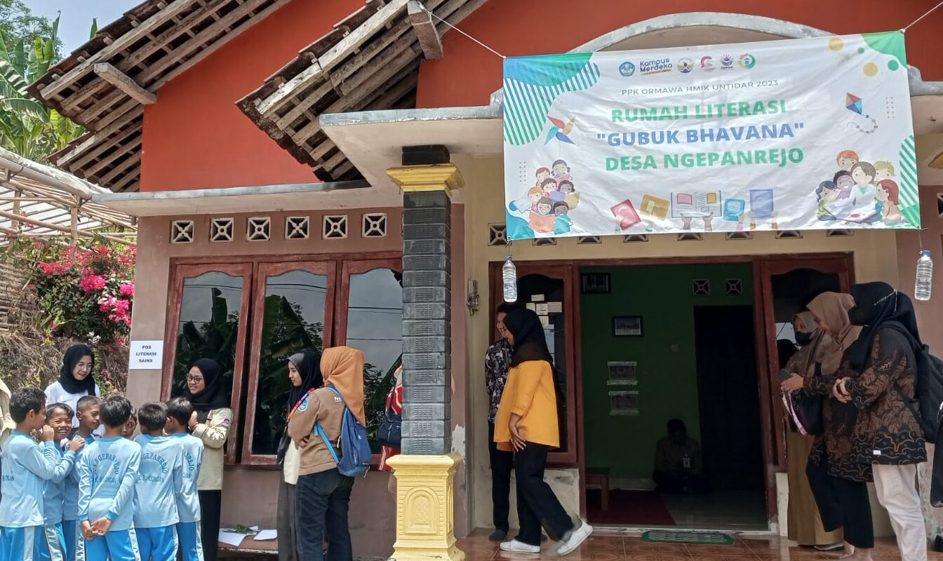 Tim Visitasi PPK Ormawa Kunjungi Rumah Literasi Gubuk Bhavana HMIK Untidar di Ngepanrejo