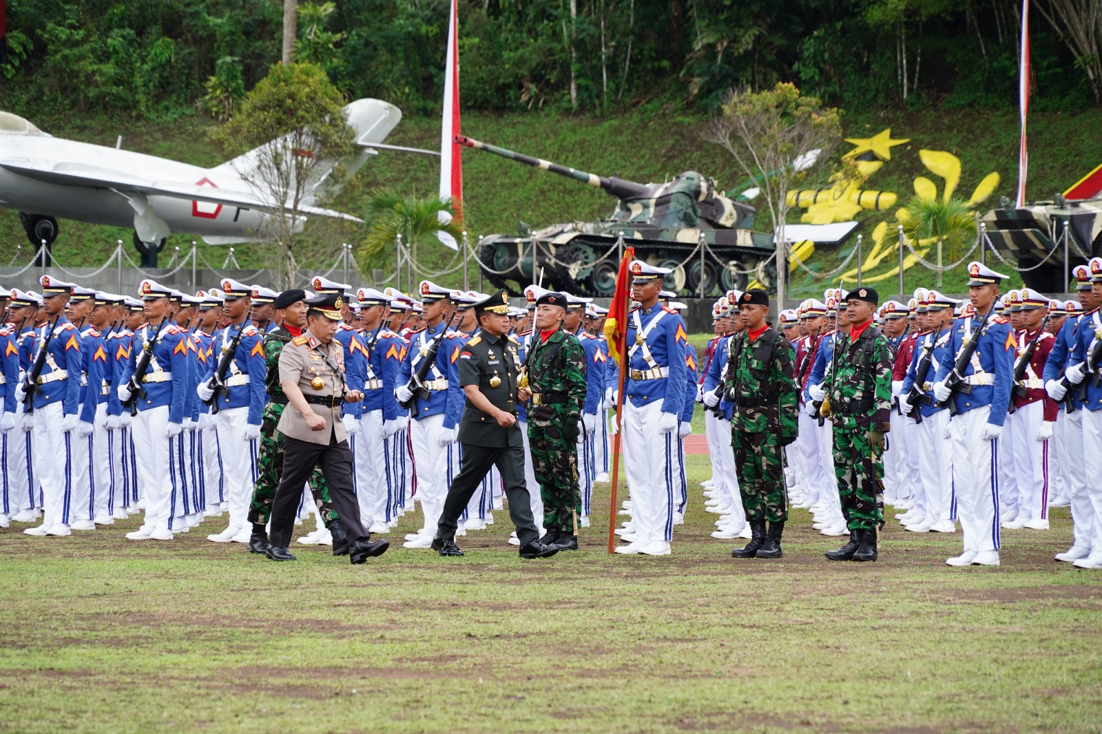 1.234 Prabhatar Akademi TNI-Akpol Diwisuda di Akmil Magelang