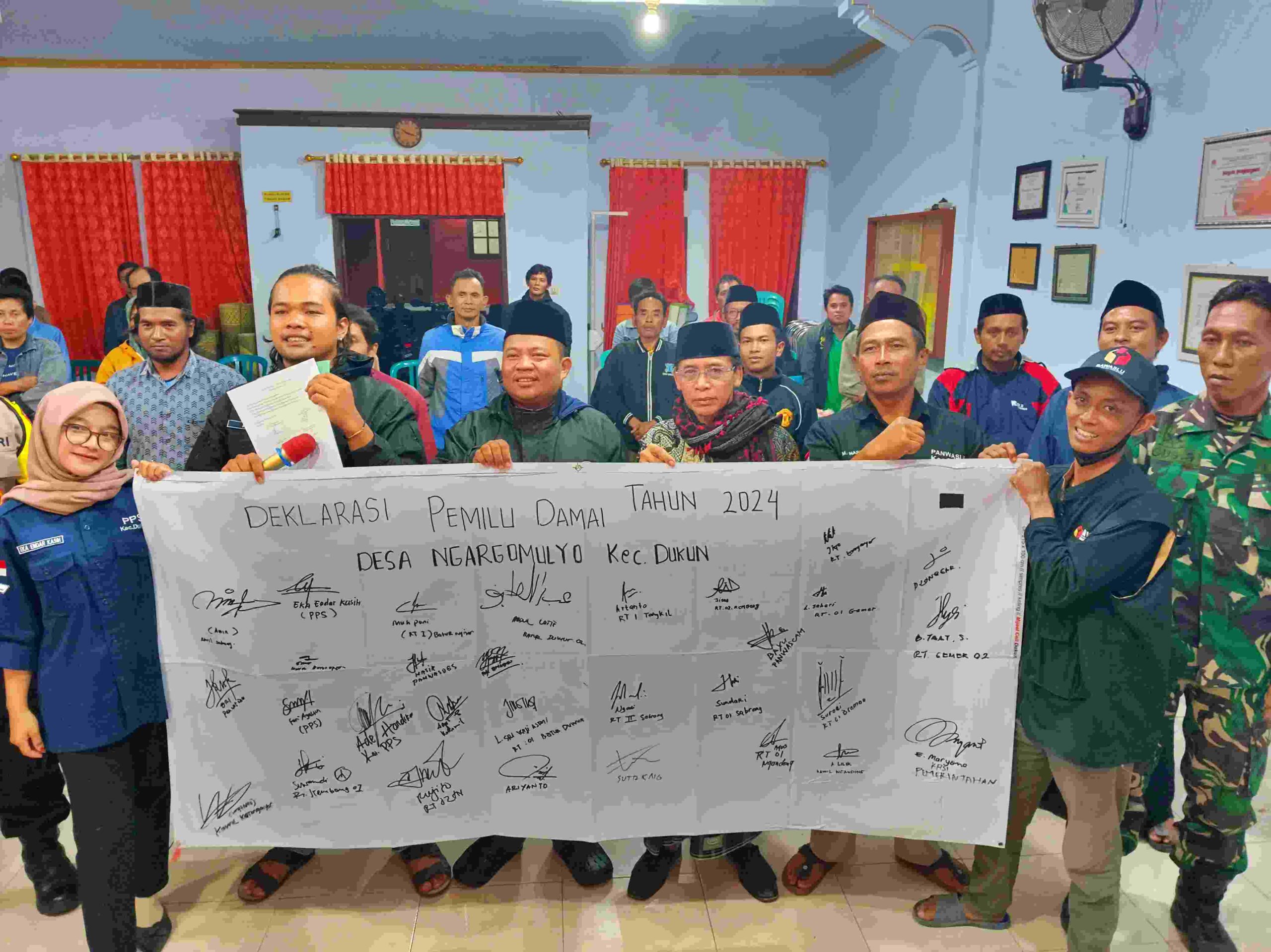 Deklarasi Pemilu Damai masyarakat lereng merapi di Desa Ngargomulyo Dukun Magelang