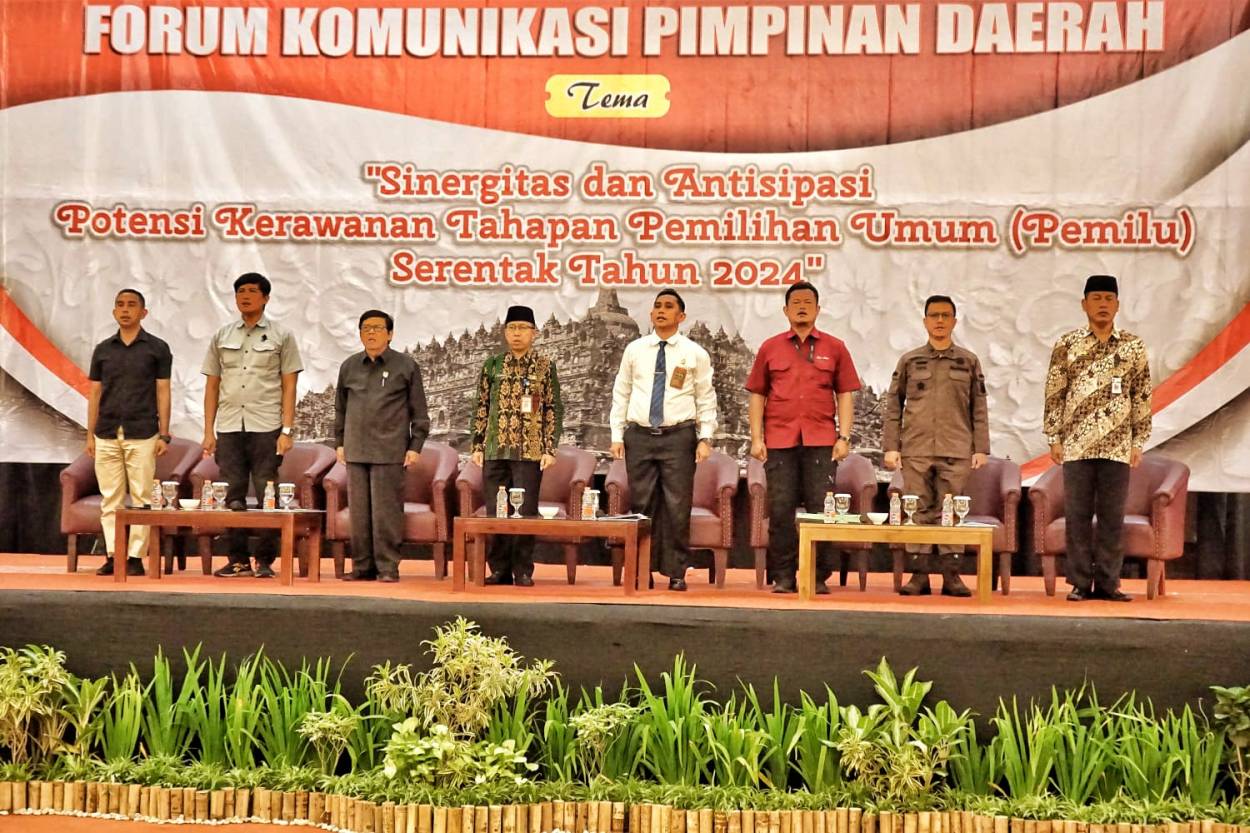 Forum Grup Discussion (FGD) yang mengangkat tema 'Sinergitas Dan Antisipasi Potensi Kerawanan Tahapan Pemilu Serentak 2024' di ballroom Hotel Artos Magelang,