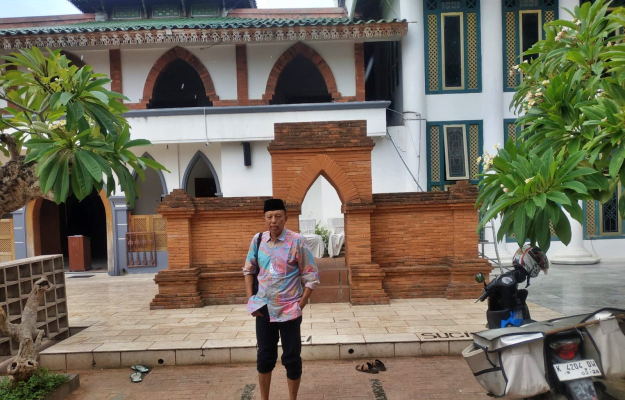 ‘Kota Tua’ Lasem, Kabupaten Rembang, Jateng, sangat menarik untuk dikunjungi, karena kota penuh bangunan kuno berarsitektur multi etnis, juga masyarakatnya yang humanis tanpa sekat dan jarak meski agama dan budayanya berbeda, mereka hidup berdampingan yang harmonis. Foto al