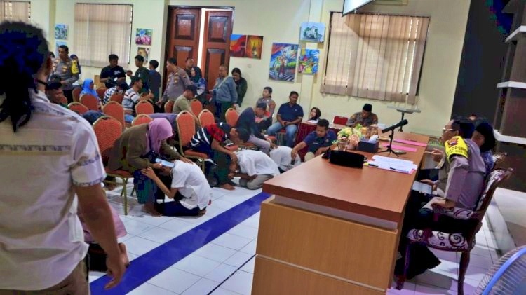 5 Pelajar Keroyok Siswa