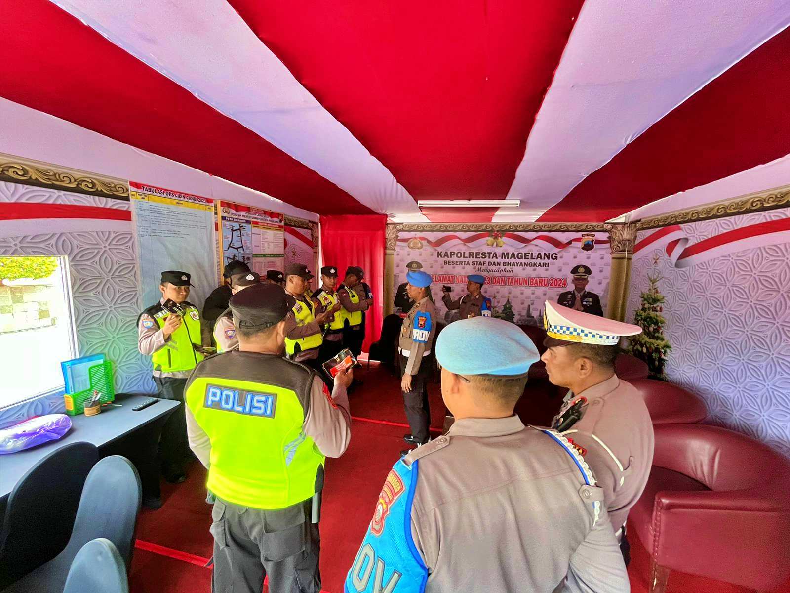 Tim Bidpropam Polda Jateng Kunjungi Pos Pam Operasi Lilin Candi 2023 di Mertoyudan